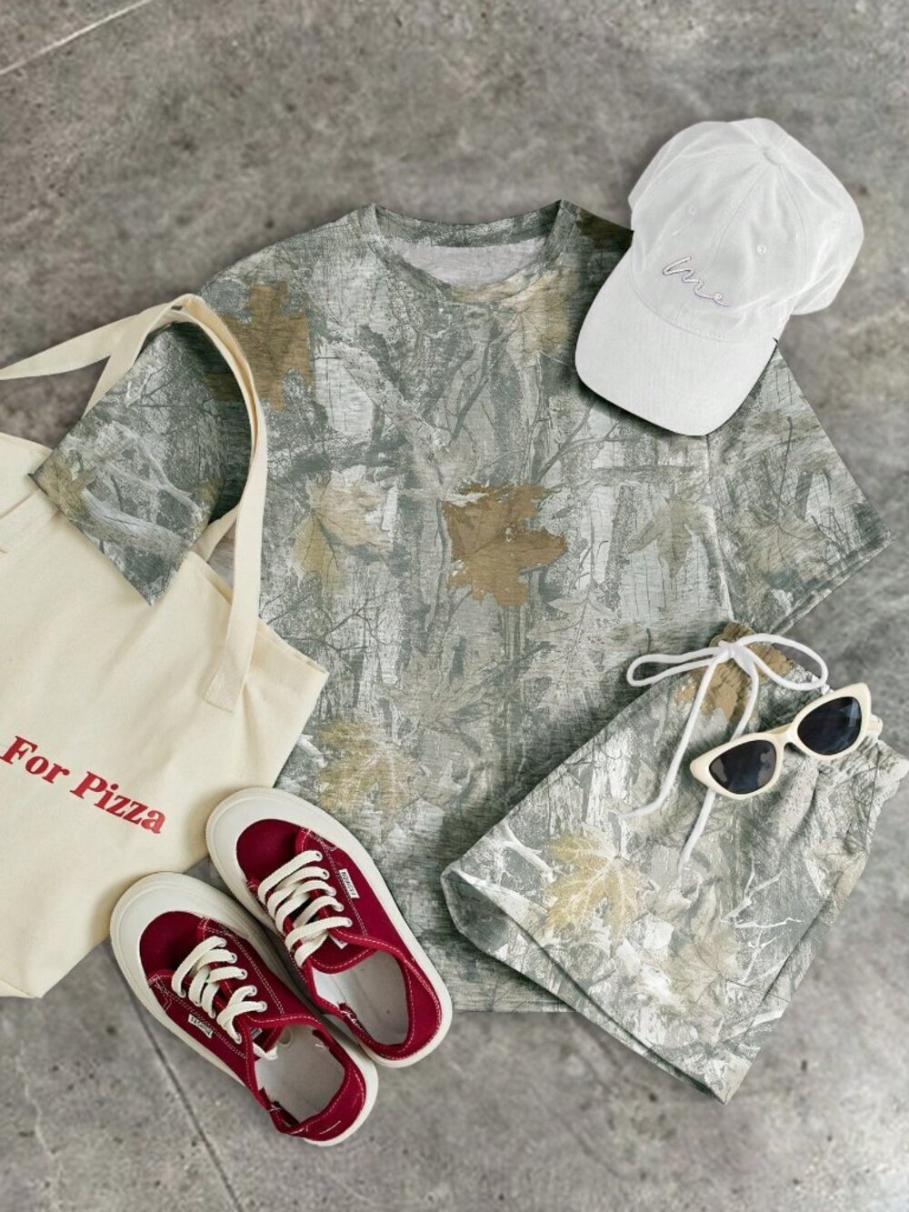Light Grey Casual Women's Camo Maple Print Outfit